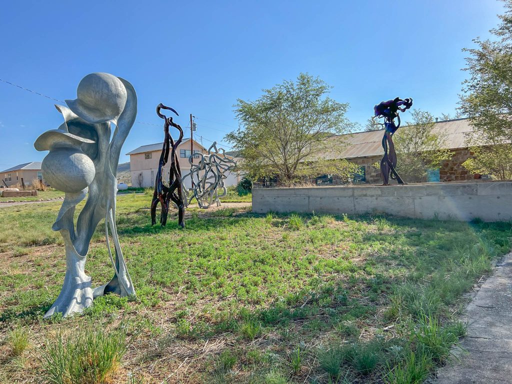 Sculptures of William Goodman in Tinnie, New Mexico