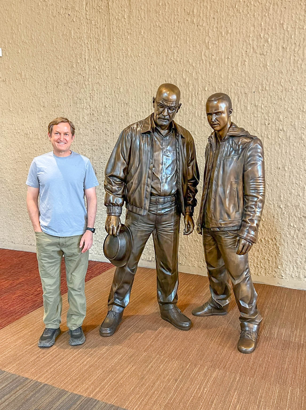 the-unveiling-of-the-breaking-bad-statue-in-albuquerque-the-new