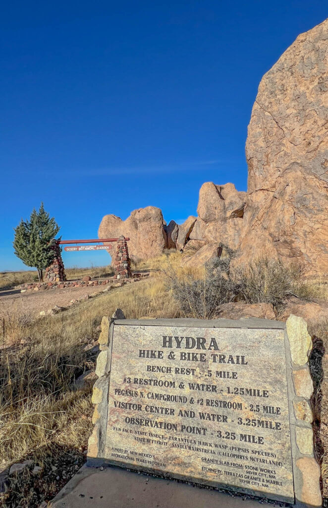 Hiking trails of the City of Rocks State Park