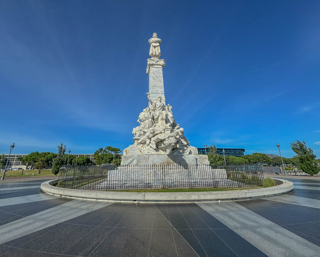 Monumento a Cristobal Colon (Christopher Columbus Monument near AEP)