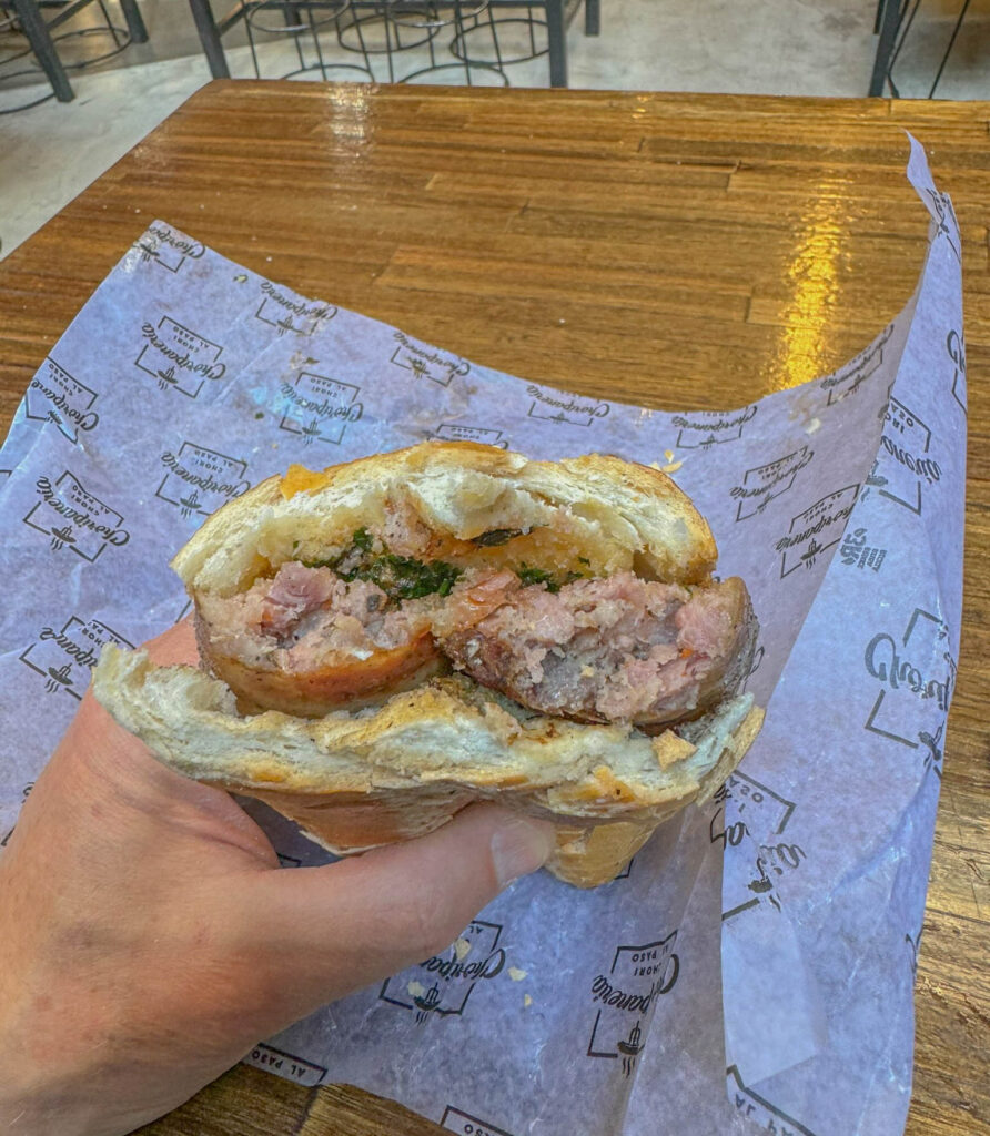 A very tasty choripan sandwich