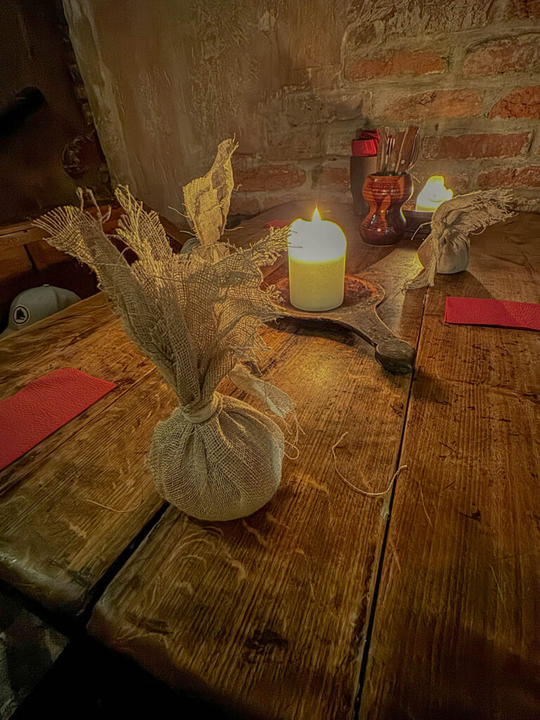 Rozengrāls serves bread in individual cloth bags.