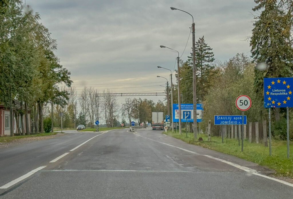 Crossing the border from Latvia to Lithuania - just drive on by.