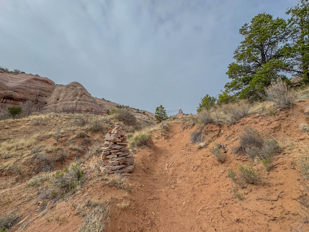 Follow the cairns. These stacked rocks are the trail’s way of saying, “Yep, you’re still going the right way.” Especially handy when the path gets faint—or when your phone has no clue where you are.