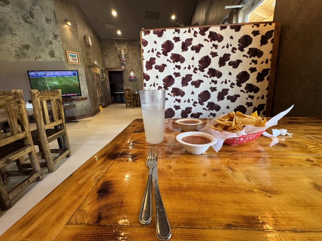 Success! I finally found the World Cup match at La Finca de Villa.